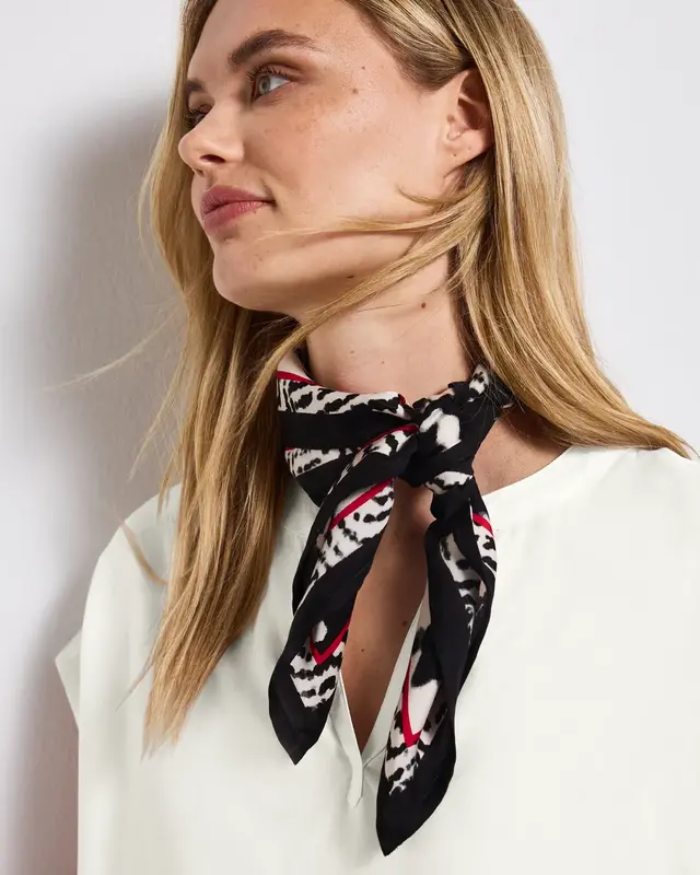 Street One Split Neck Bluse in Unifarbe - Off White