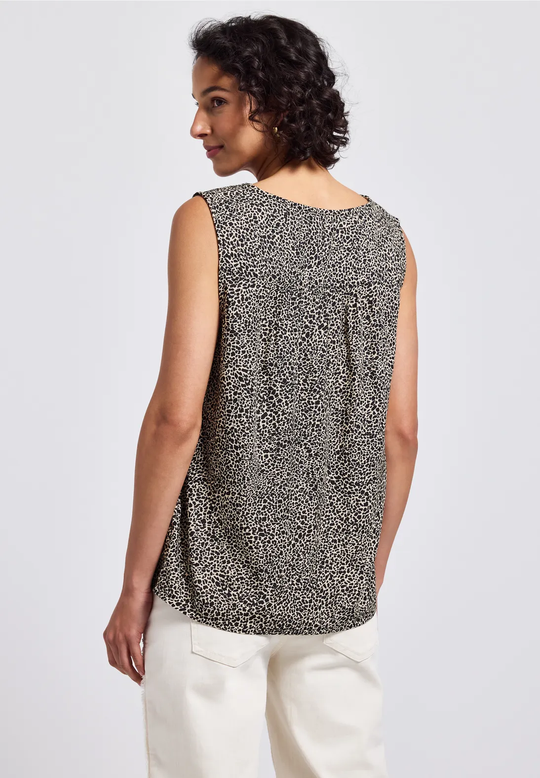 Street One Leo Blouse met Smokdetails - Cotton Cream