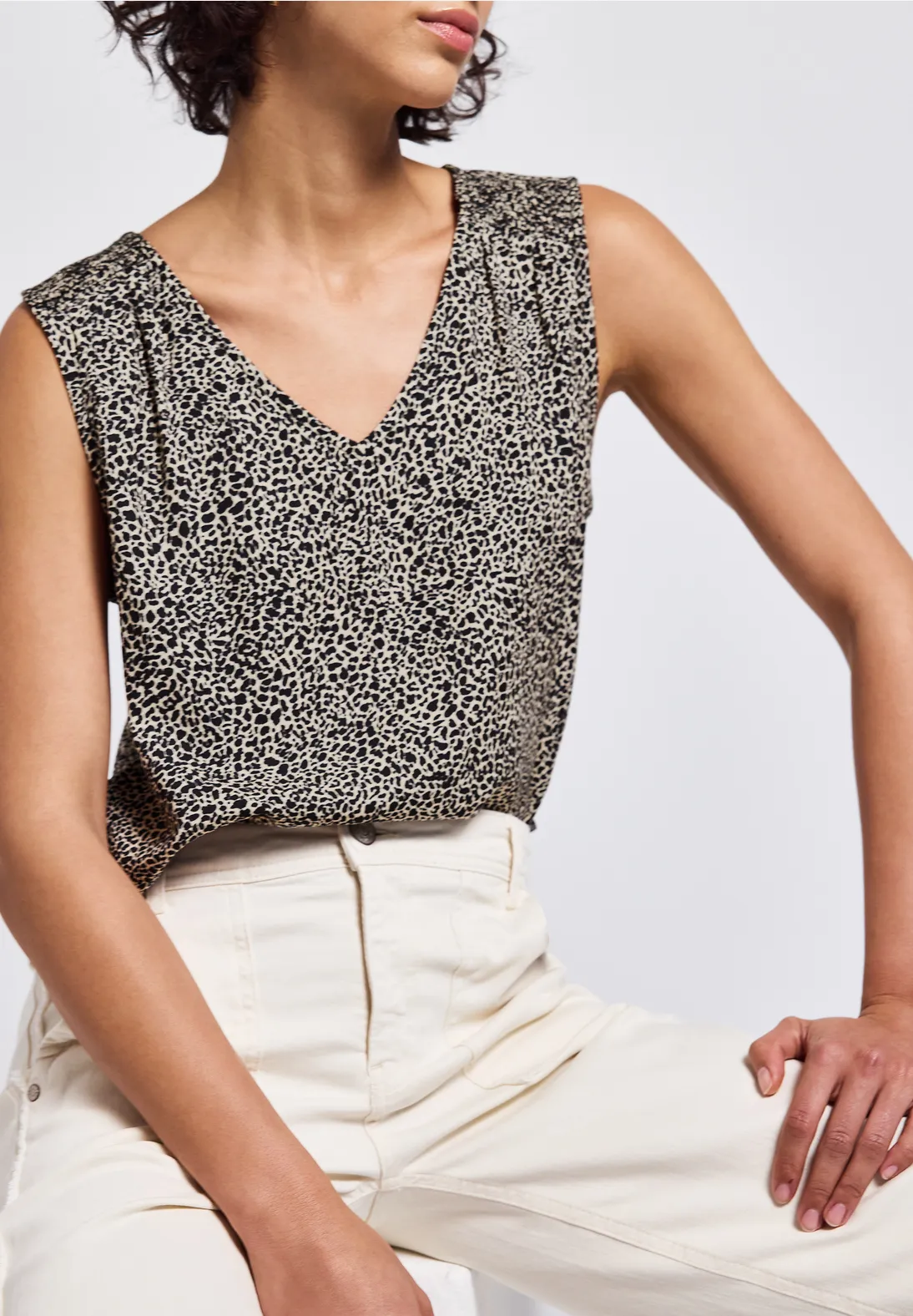 Street One Leo Blouse met Smokdetails - Cotton Cream