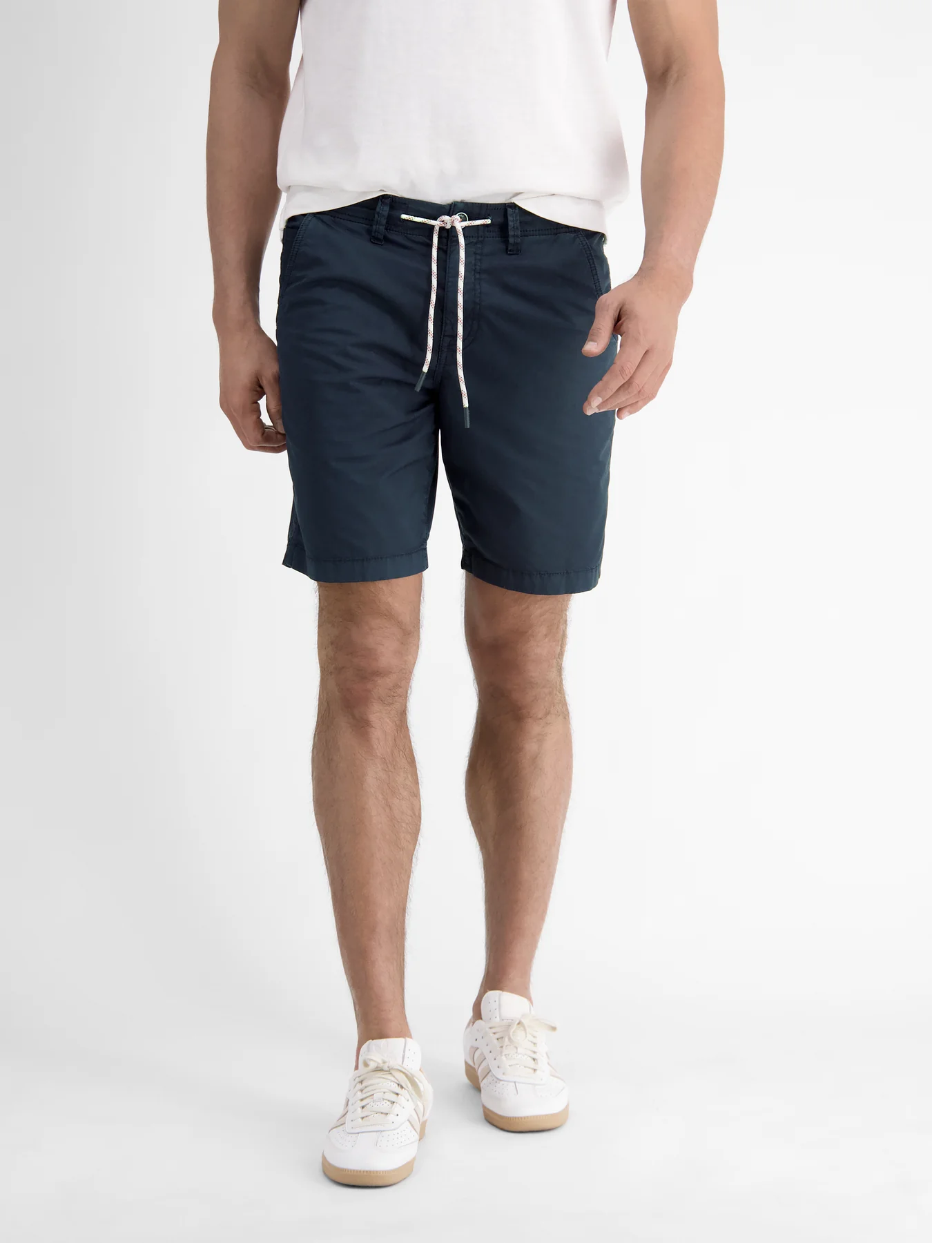 Lerros Bermuda, Ultraleichte Twill Qualität - Classic Navy