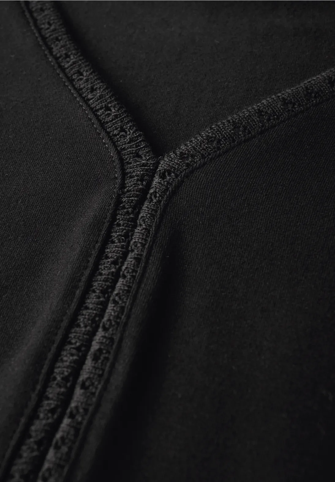 Street One Jersey-Top mit Häkeldetails - Black