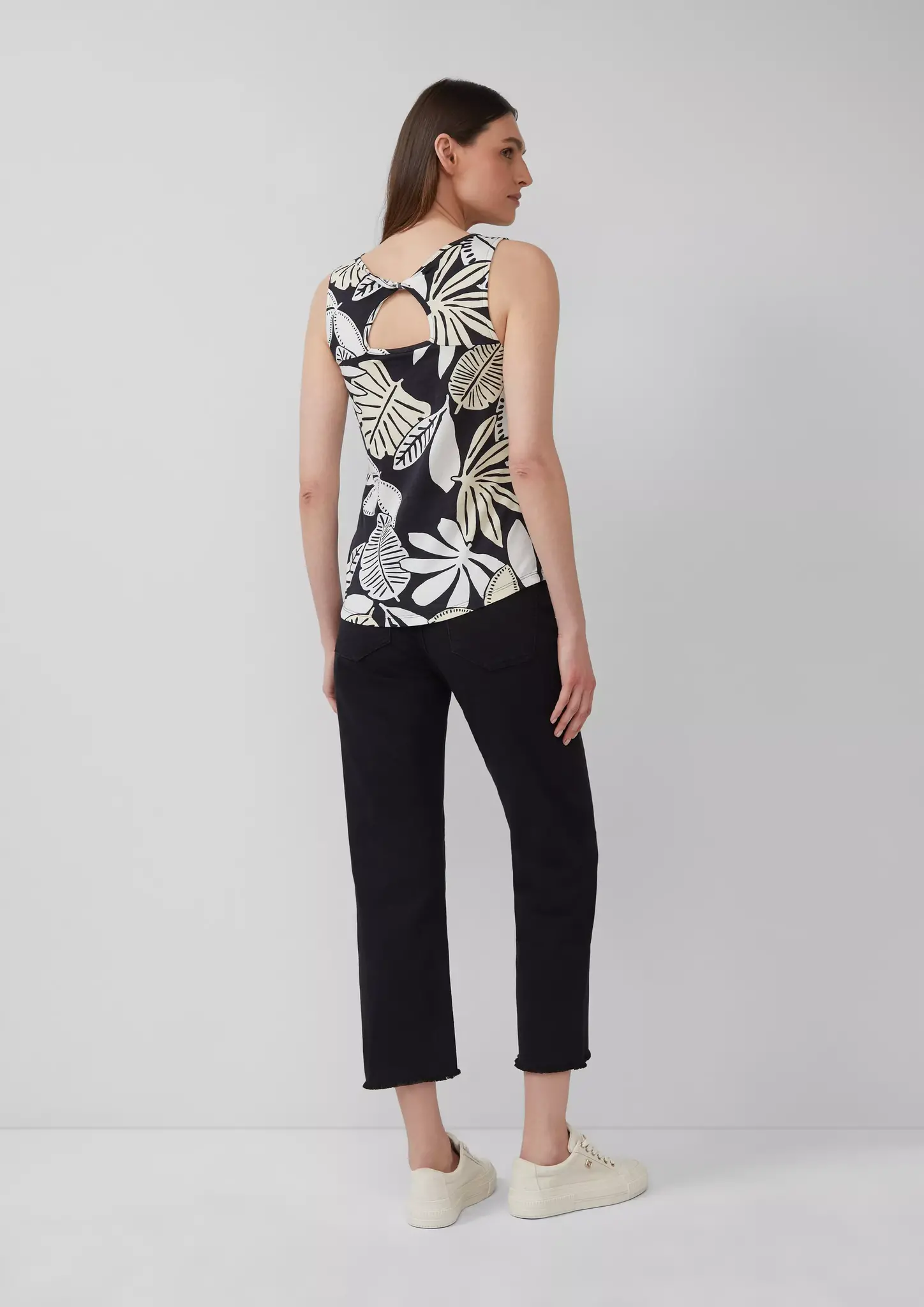 S. Oliver Top with Cut-Out - Black