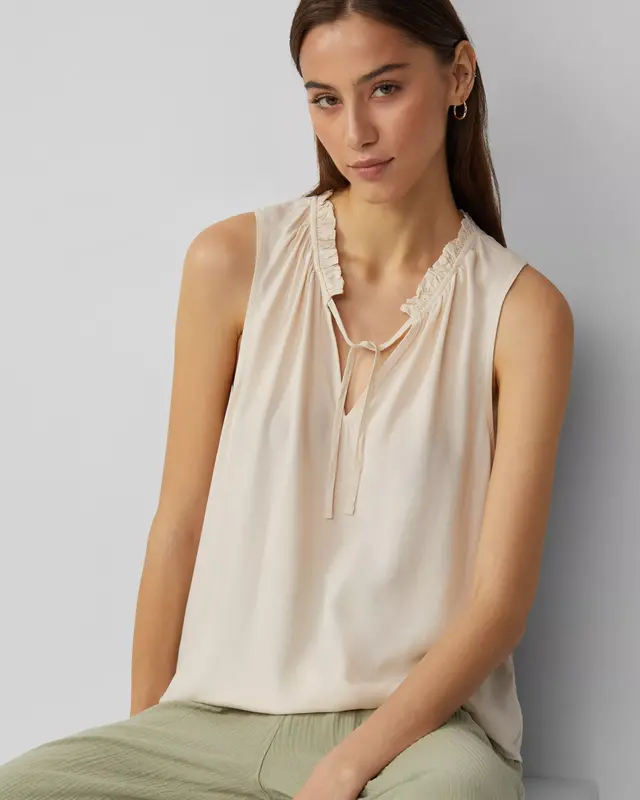 QS by S. Oliver Mouwloze Blouse - Off White