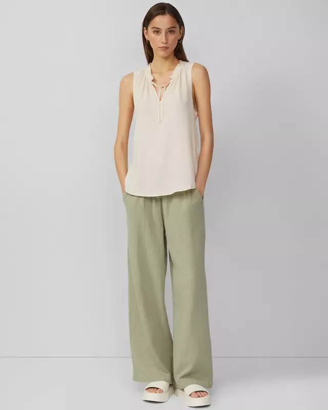 QS by S. Oliver Mouwloze Blouse - Off White