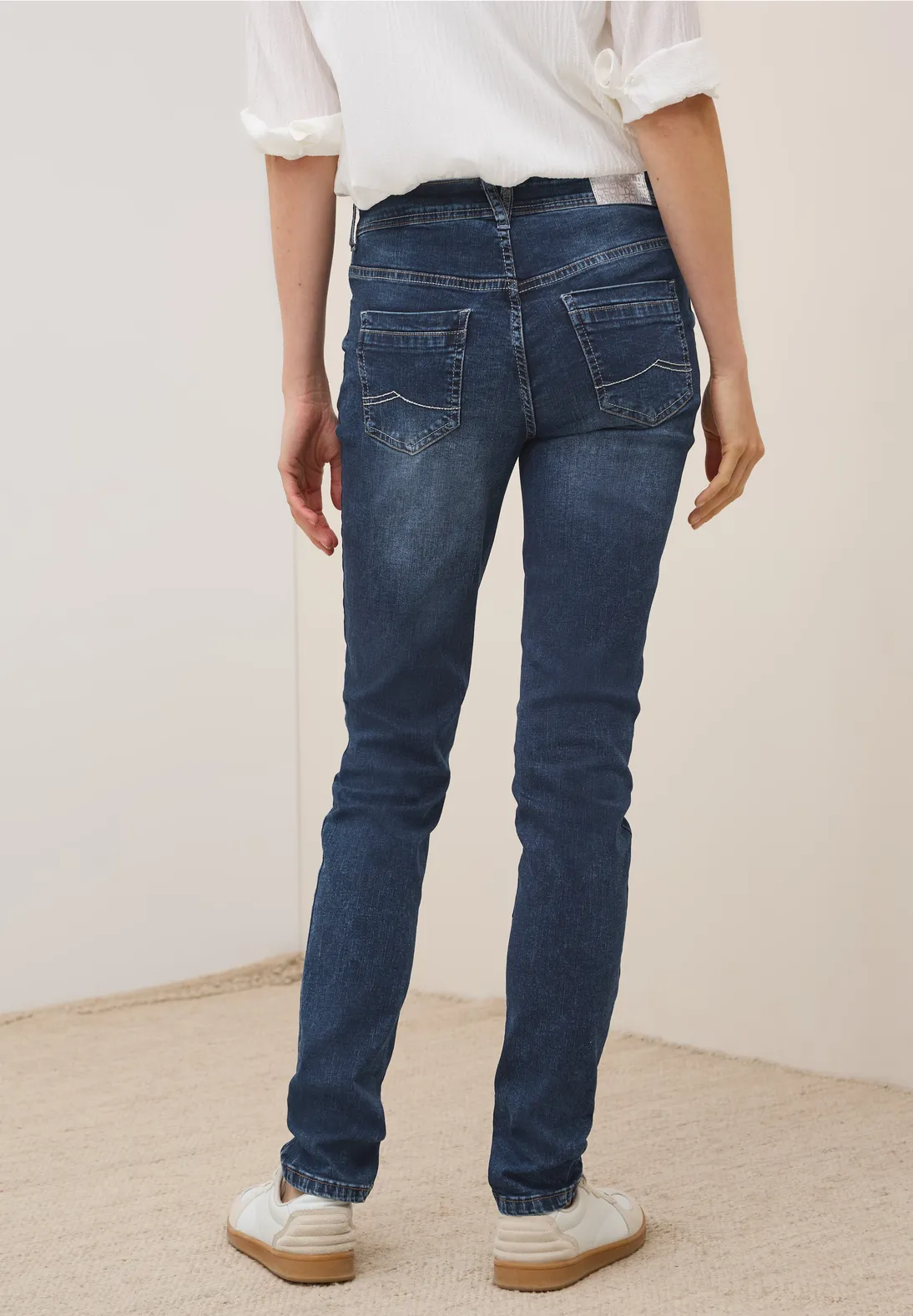 Cecil Casual Fit Jeans Scarlett - Mid Blue Wash