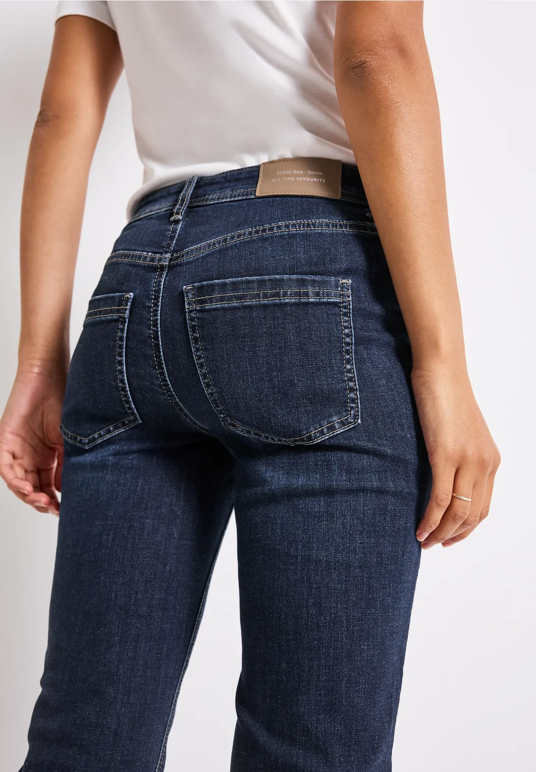STREET-ONE Bootcut jeans voor dames in Blauw | STREET-ONE
