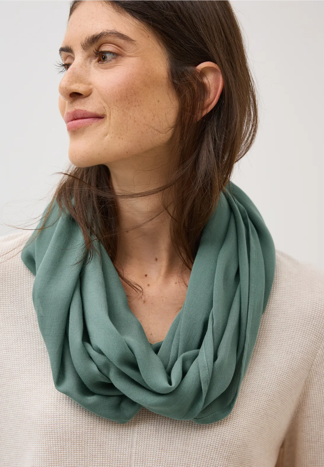 Cecil Loopschal in Unifarbe - Jewel Green