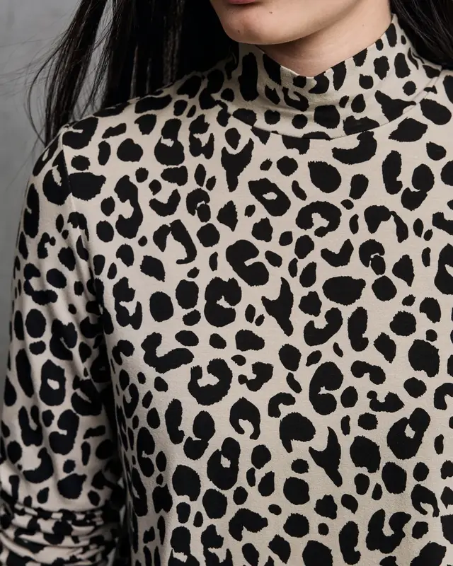 Street One Studio Jersey Shirt mit Leo-Muster - Morn Beige