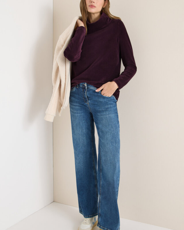 Cecil Corduroy Shirt, Big Collar - Eggplant Red