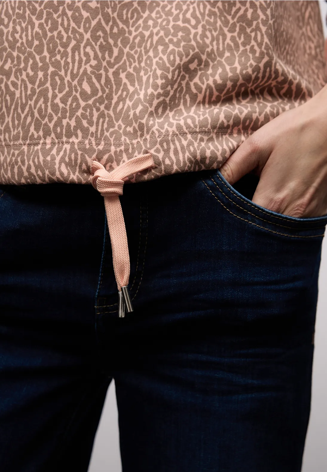 Street One Leo Sweatshirt - Light Apricot