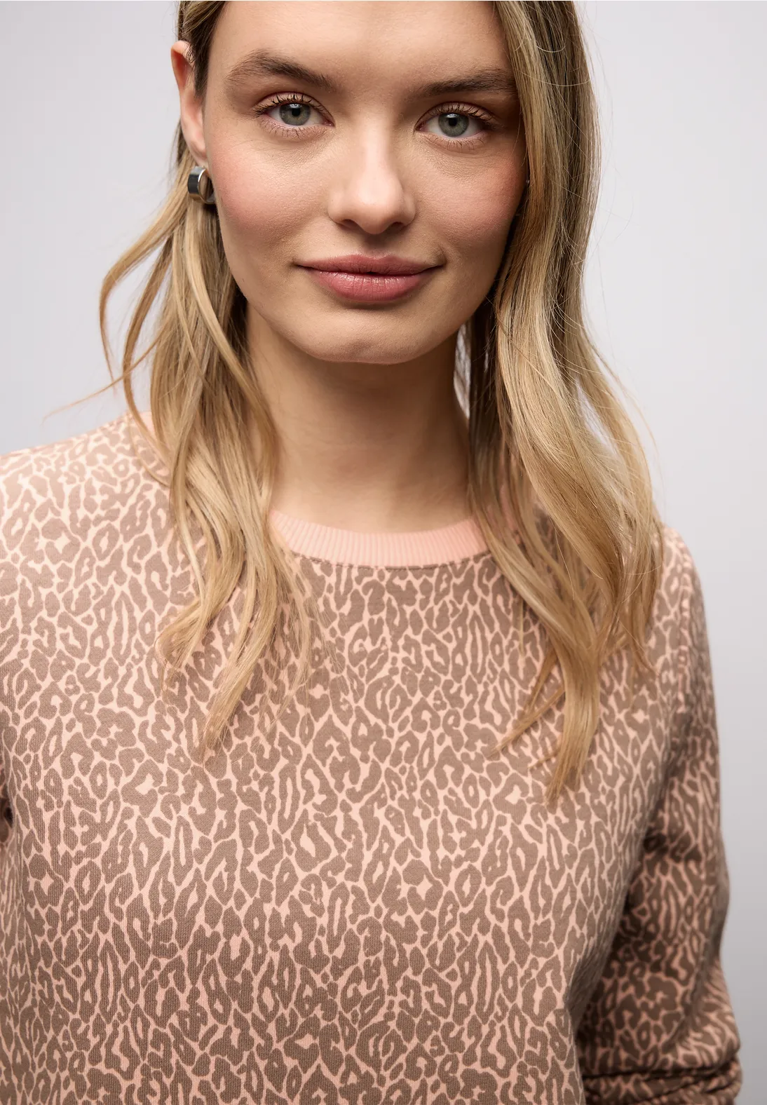 Street One Leo Sweatshirt - Light Apricot