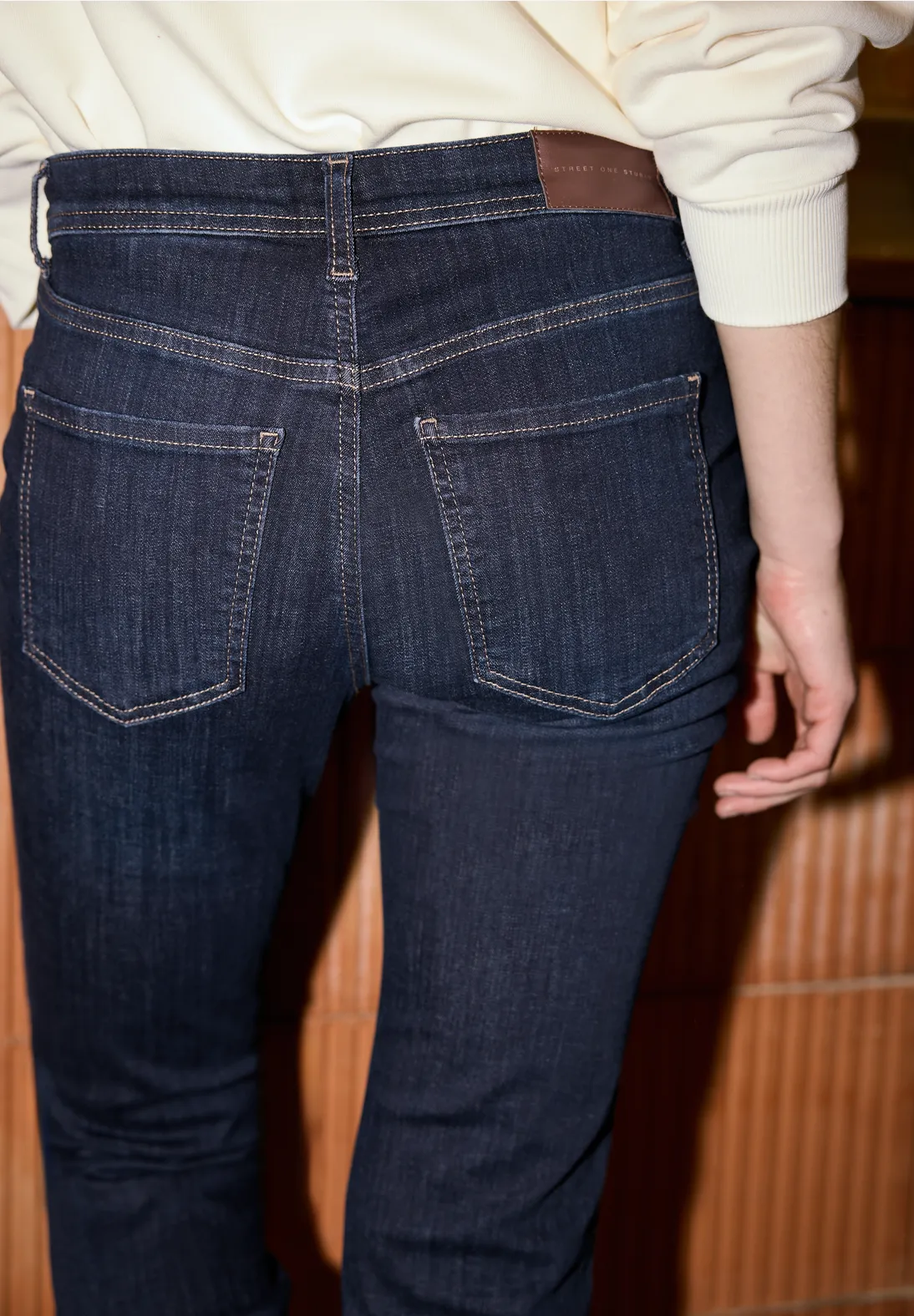 Street One Studio Straight Leg Jeans - Dark Blue Washed