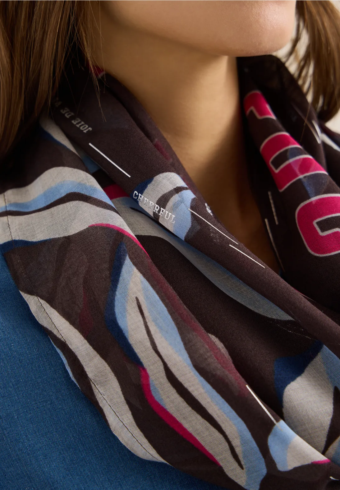 Cecil Loop Schal mit Folienprint - Macchiato Brown