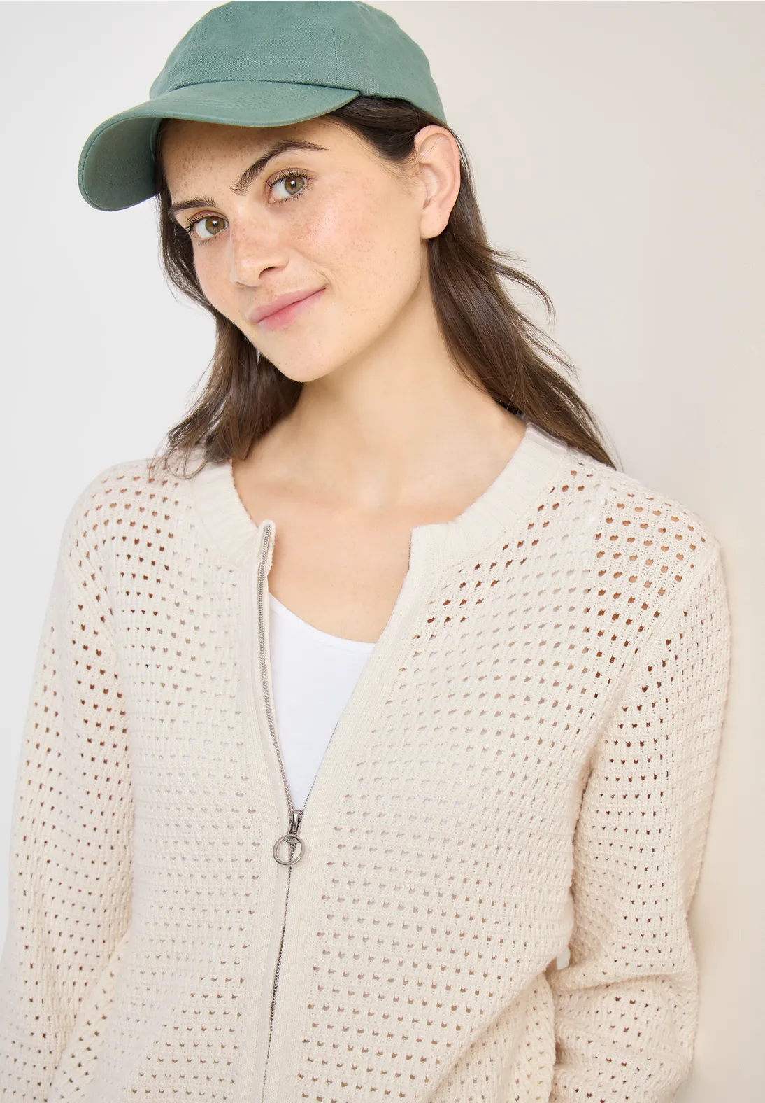 Cecil Langarm Cardigan in Crochet-Optik - Raw Sand Beige