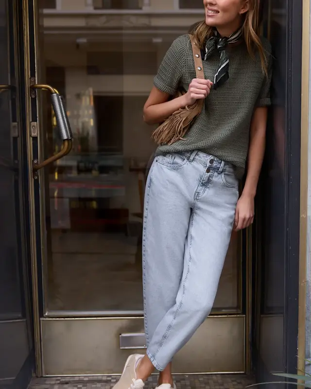 Street One Studio Mid Waist Barrel Leg Jeans - Bleached Wash