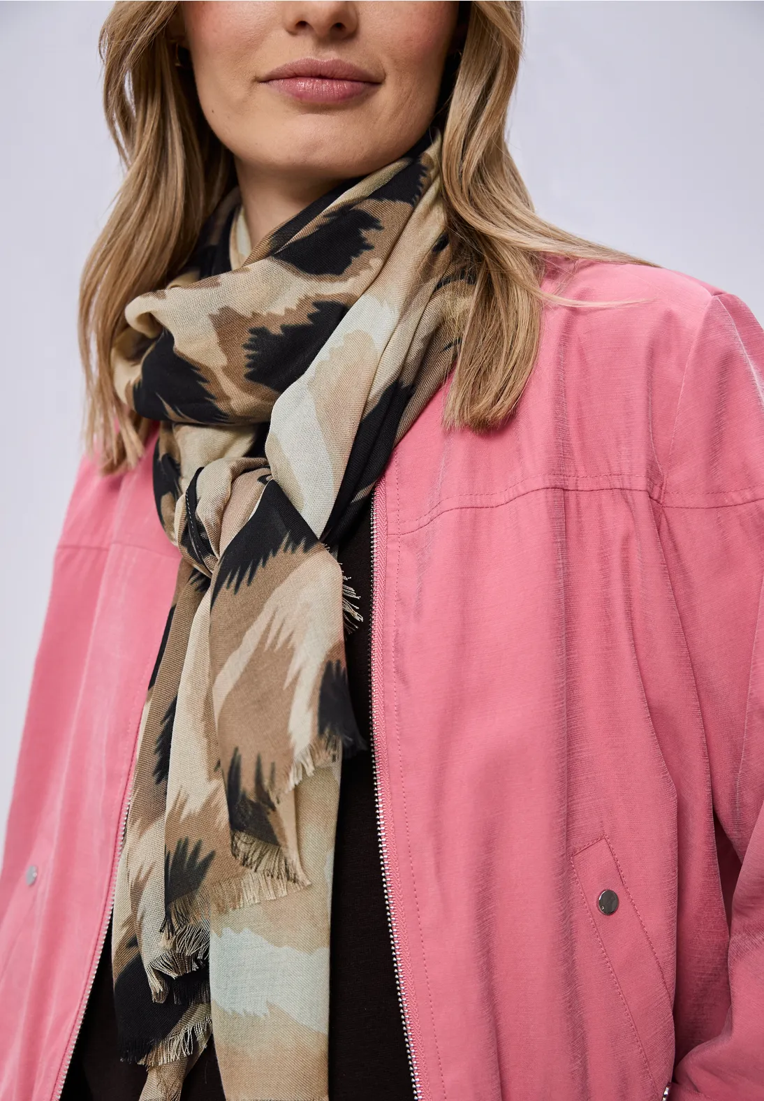 Street One Scarf with Leo Print - Timeless Beige