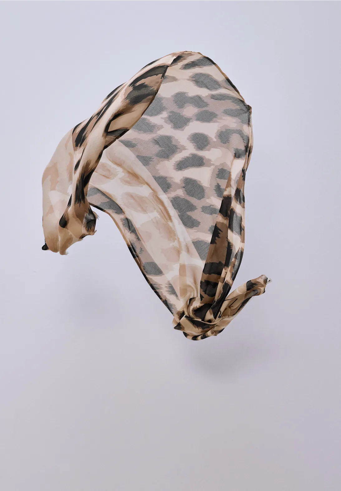 Street One Scarf with Leo Print - Timeless Beige