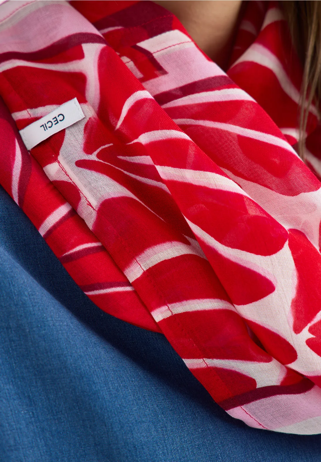 Cecil Loop Scarf with Print - Glazed Apple Red