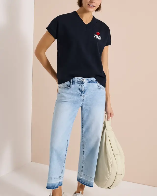 Cecil Sweater Backprint - Universal Blue