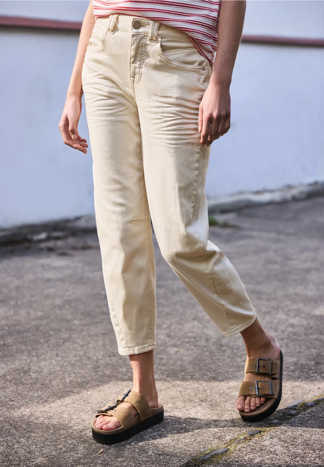 Street One Studio Barrel Leg Jeans - Ecru Washed