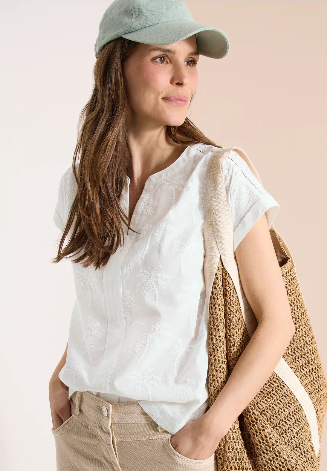 Cecil Blouse met Borduursel - Vanilla White