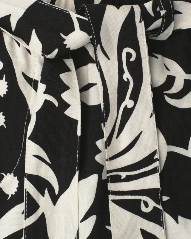 Street One Studio High Waist Short - Black