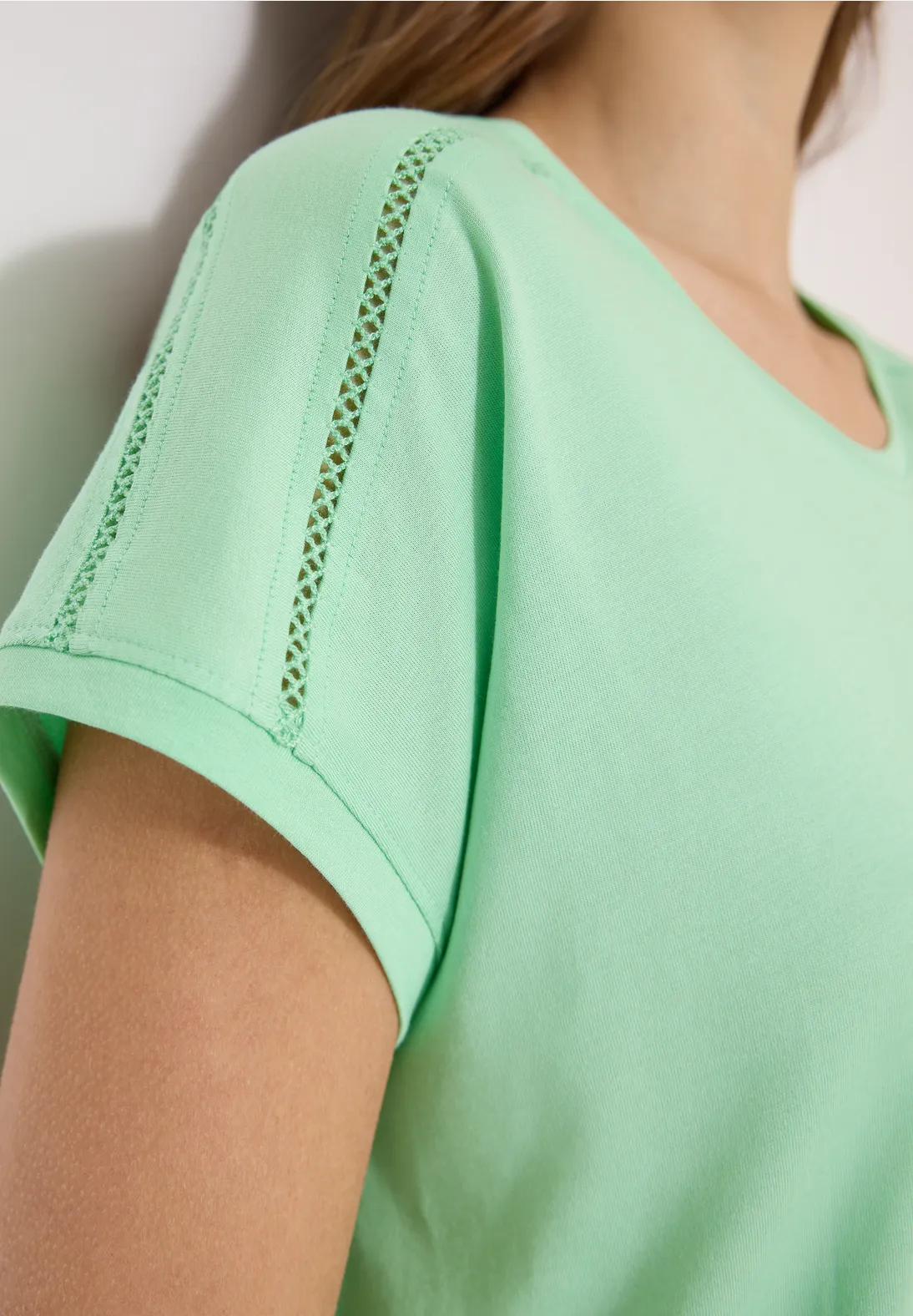 Cecil V-Neck Shirt - Juicy Lime