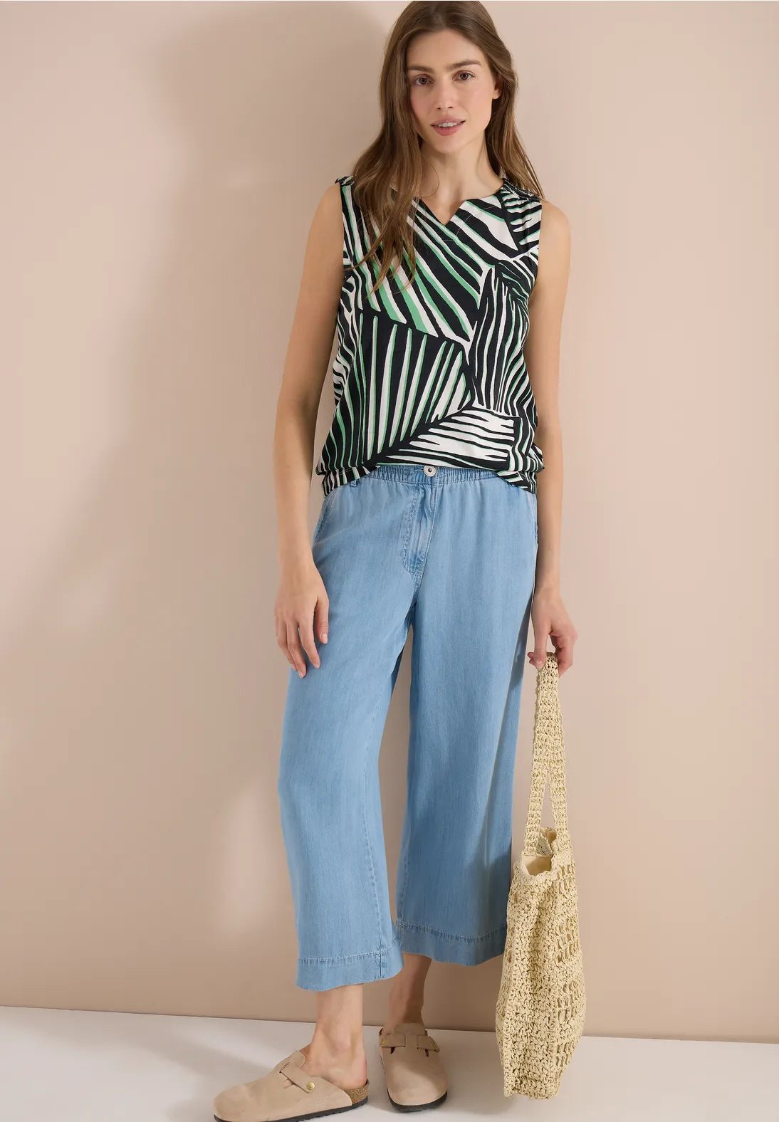 Cecil Grafik Print Top - Palm Breeze Green