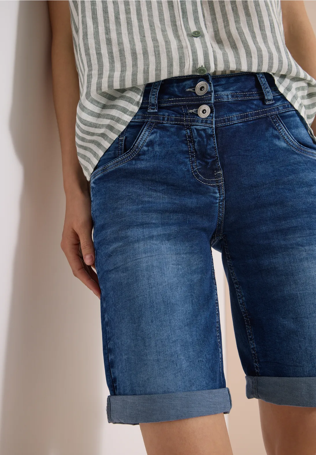 Cecil Denim Short Scarlett - Mid Blue Used Wash