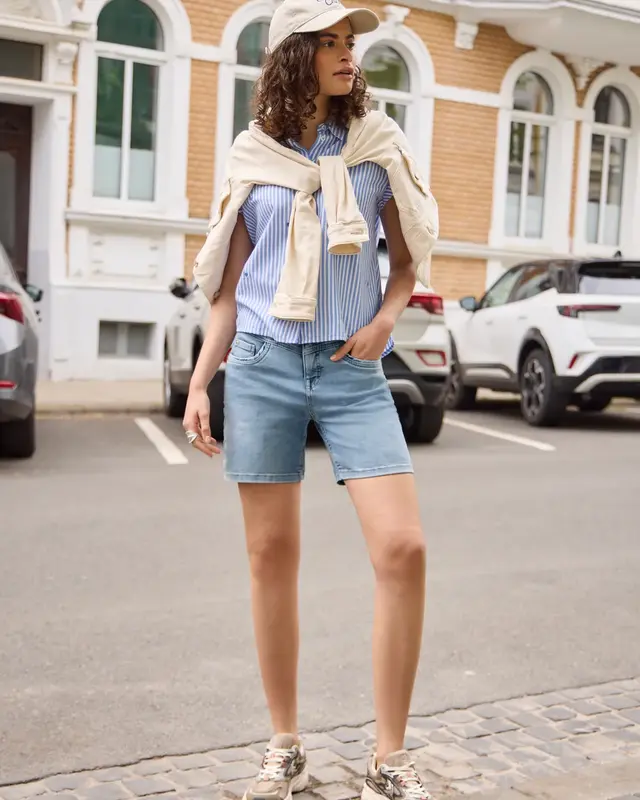 Street One Studio Straight Leg Denim Short - Light Blue Random Washed