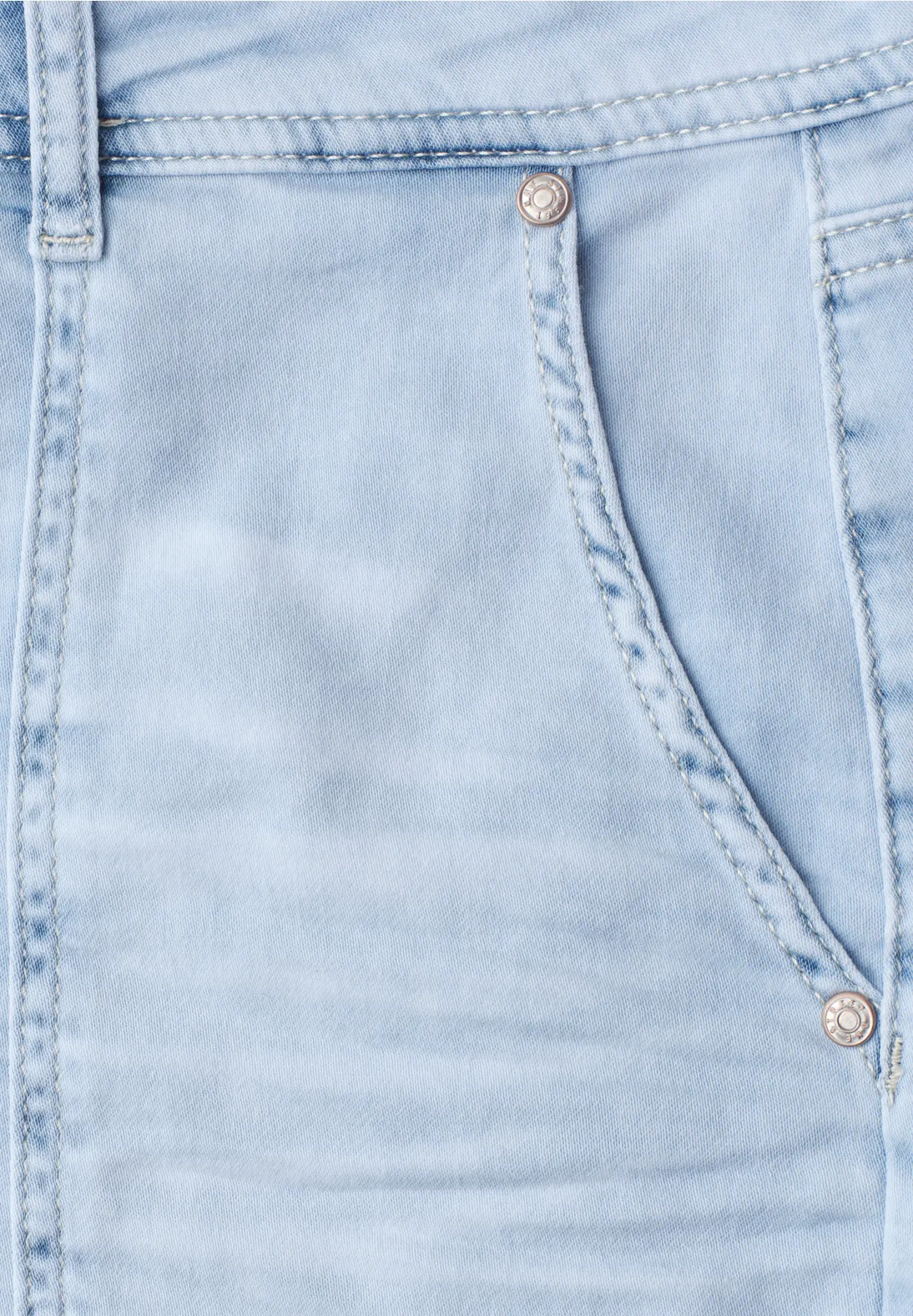 Street One Straight Leg Short - Bleached Light Blue Wash