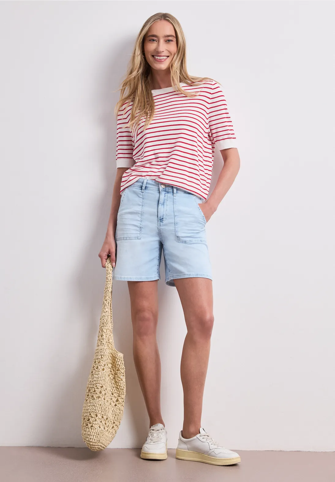 Street One Straight Leg Short - Bleached Light Blue Wash