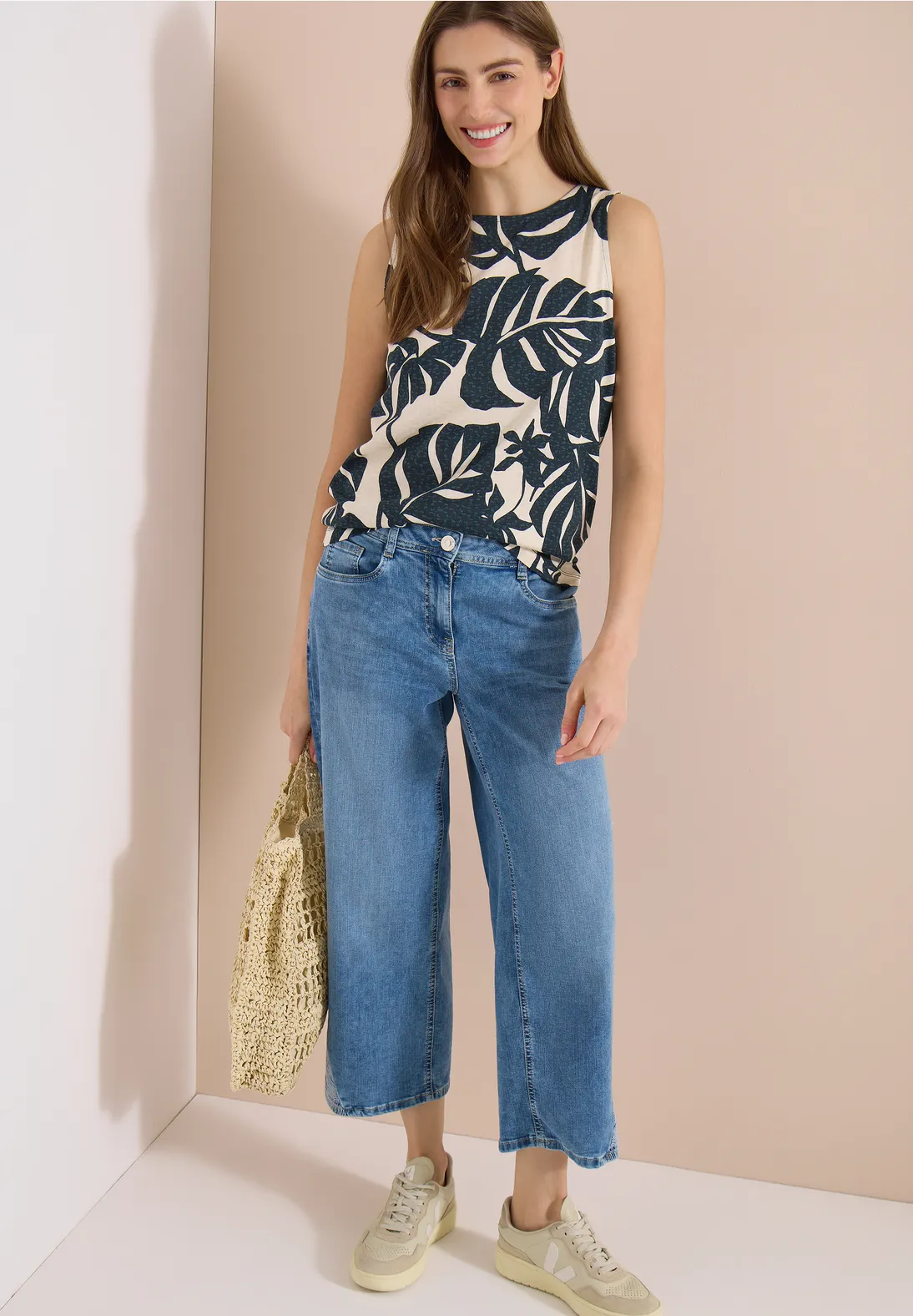 Cecil Top with Leafprint - Palm Breeze Green