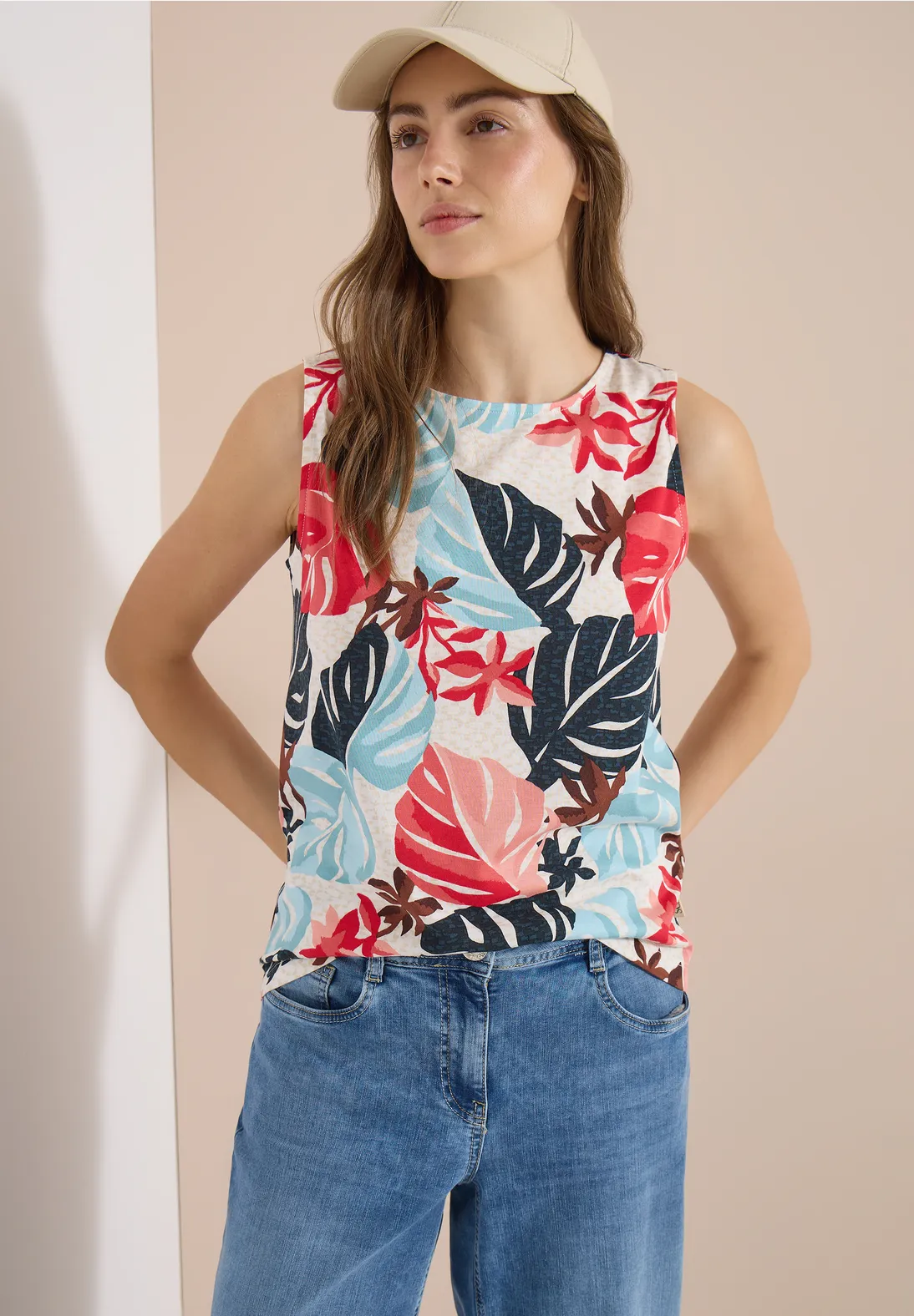Cecil Top met Bladprint - Light Alabaster White
