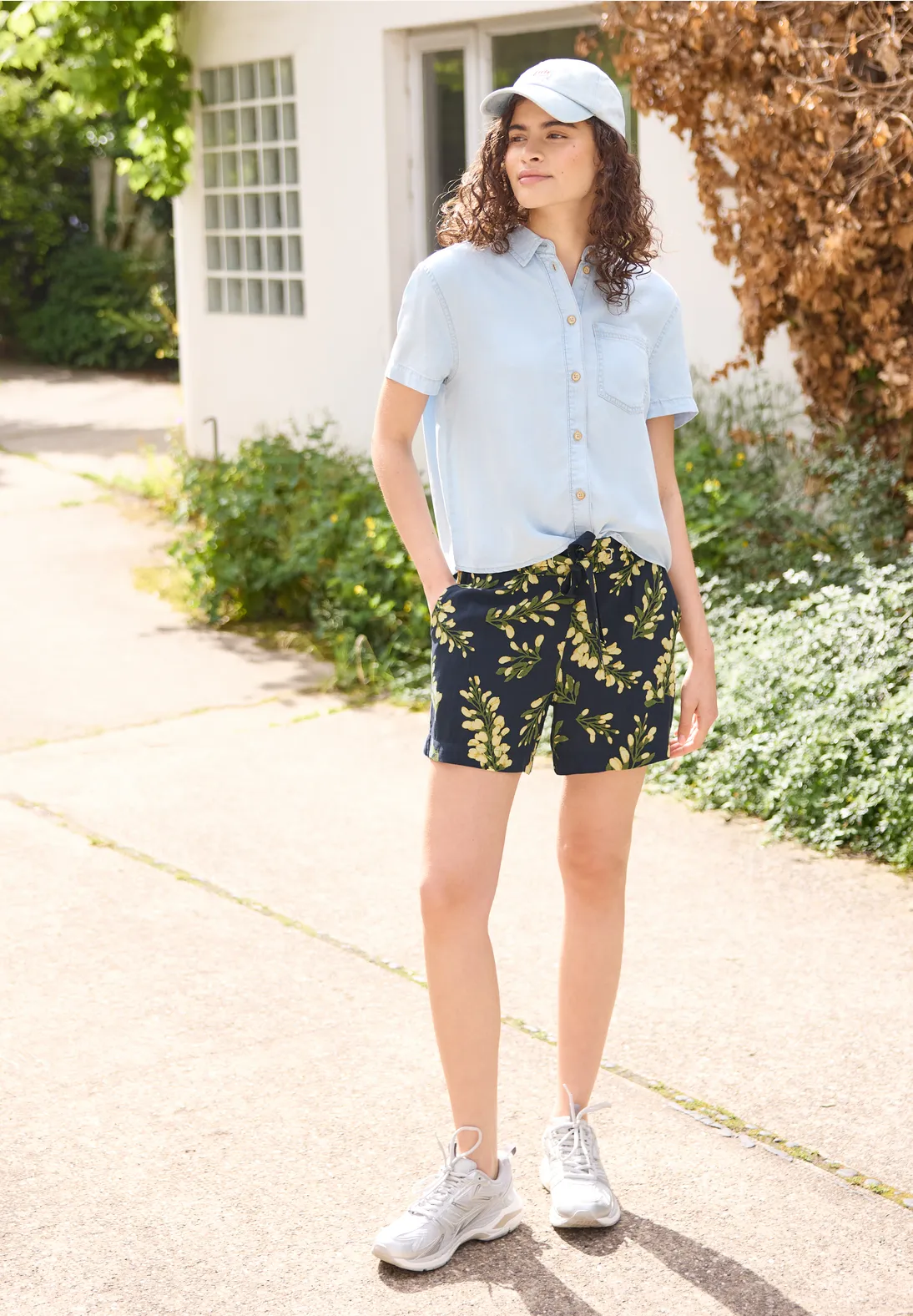 Street One Studio Mid Waist Short Flowerprint - Maritime Blue