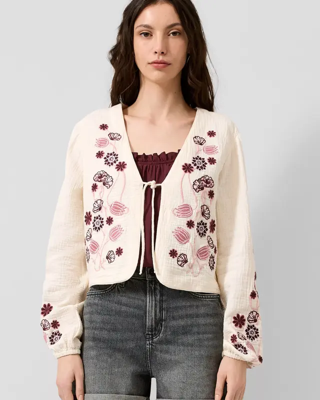 QS by S. Oliver Blouse met Borduursel - Cream
