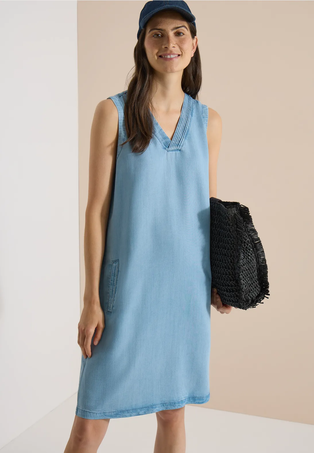 Cecil Kleid mit V-Neck - Light Blue Used Wash