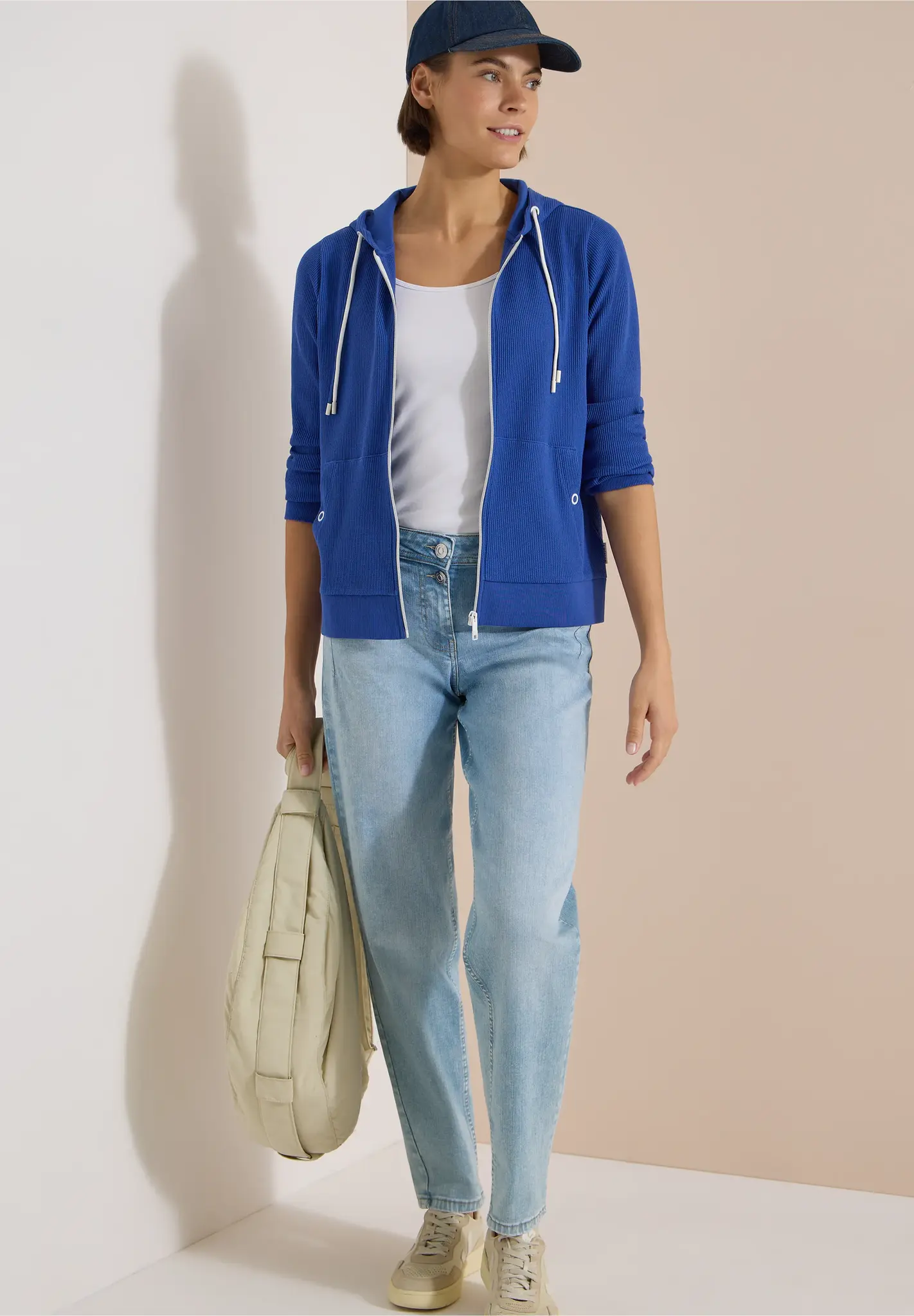 Cecil Vest met Capuchon - Deep River Blue