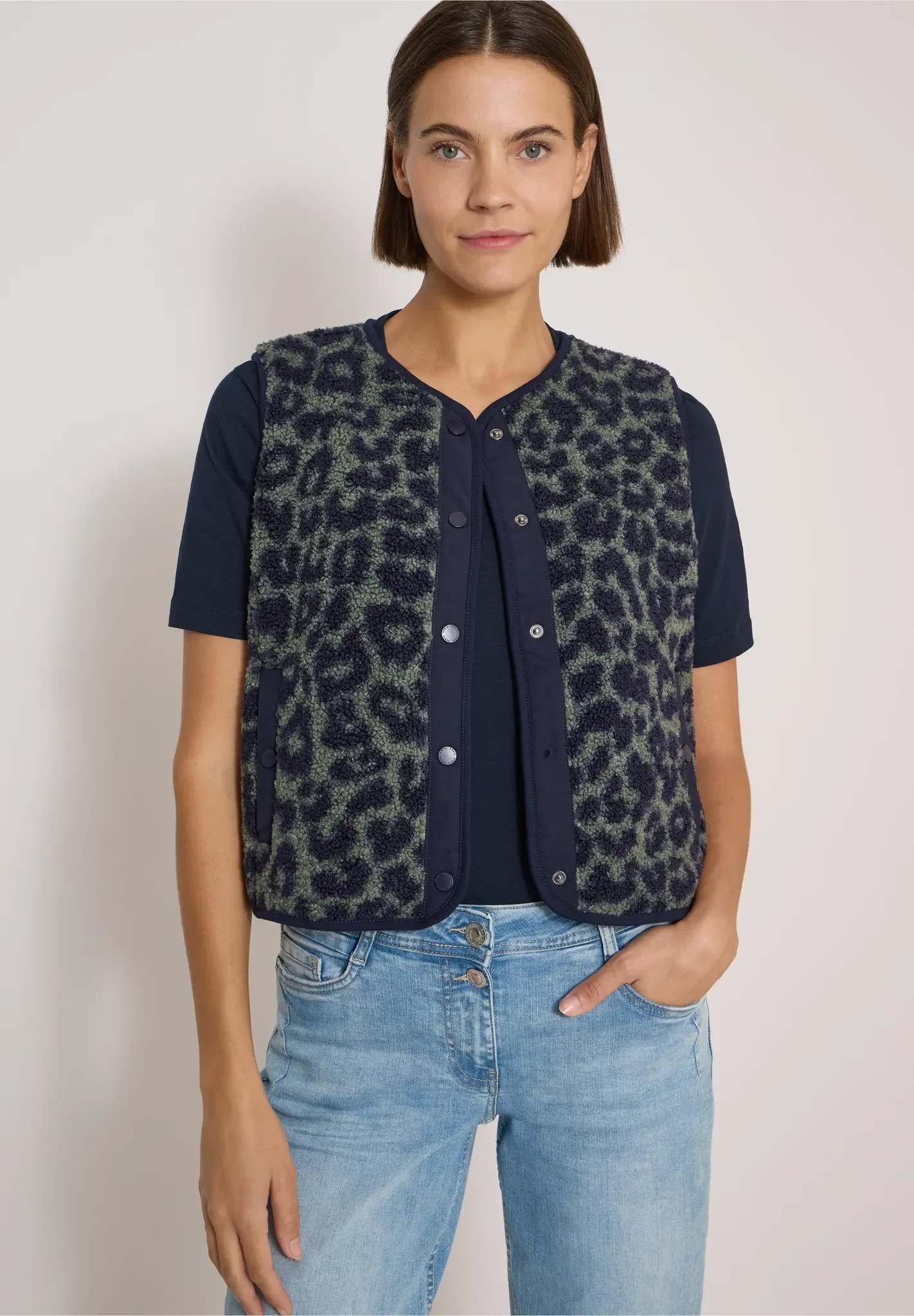 Cecil Teddy Cardigan - Dried Olive Green