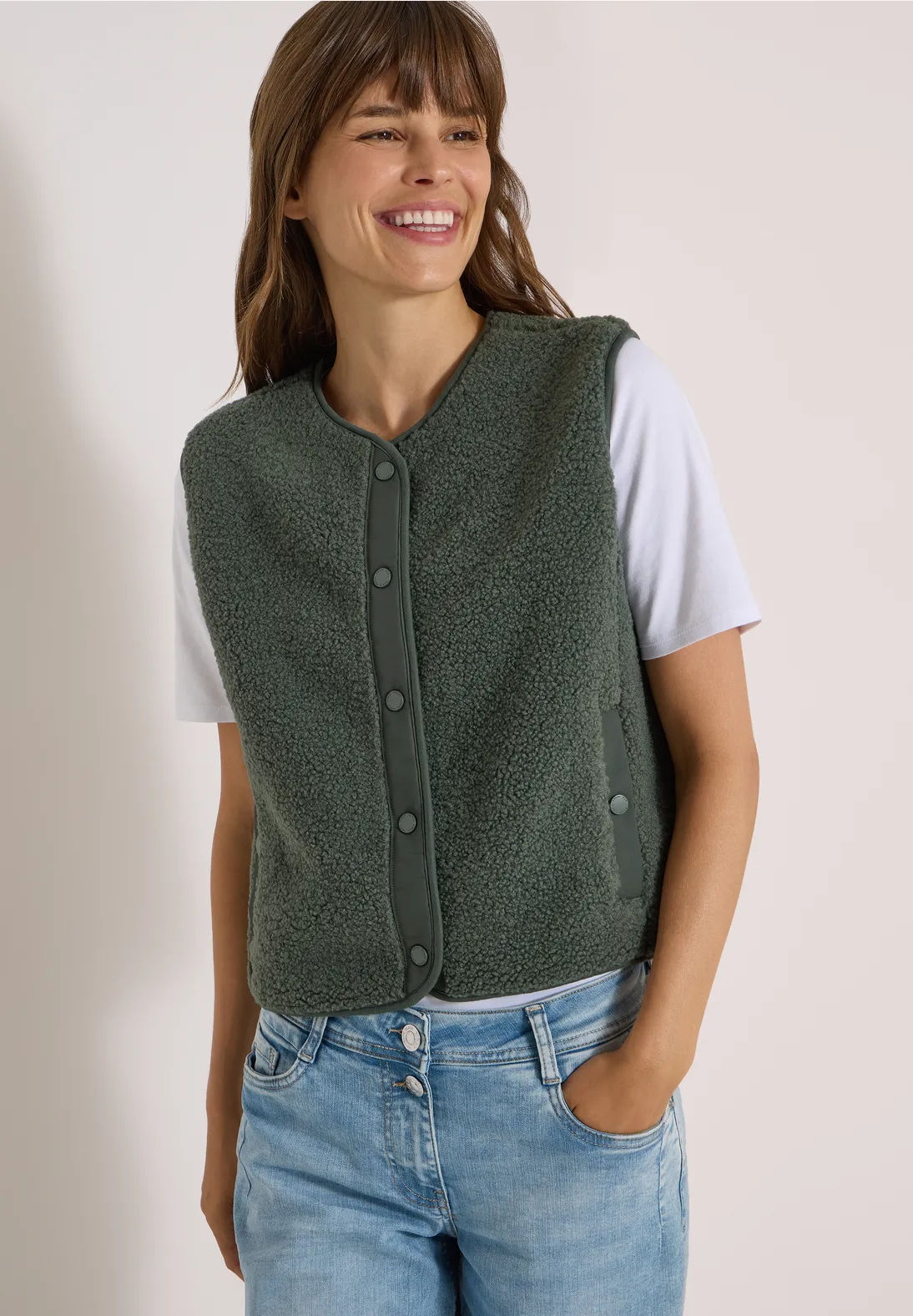 Cecil Teddy Vest Softshell Detail - Dried Olive Green