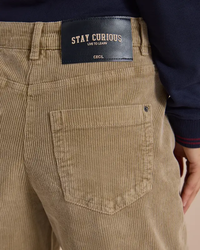 Cecil Barrel Pants Scarlett - Creamy Mocha