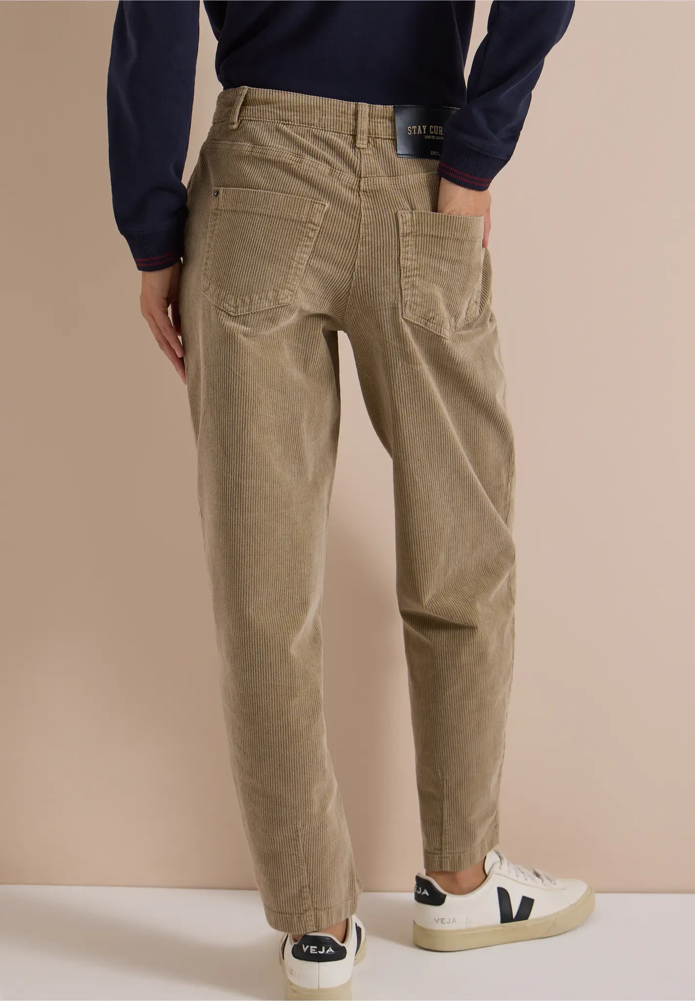 Cecil Barrel Pants Scarlett - Creamy Mocha