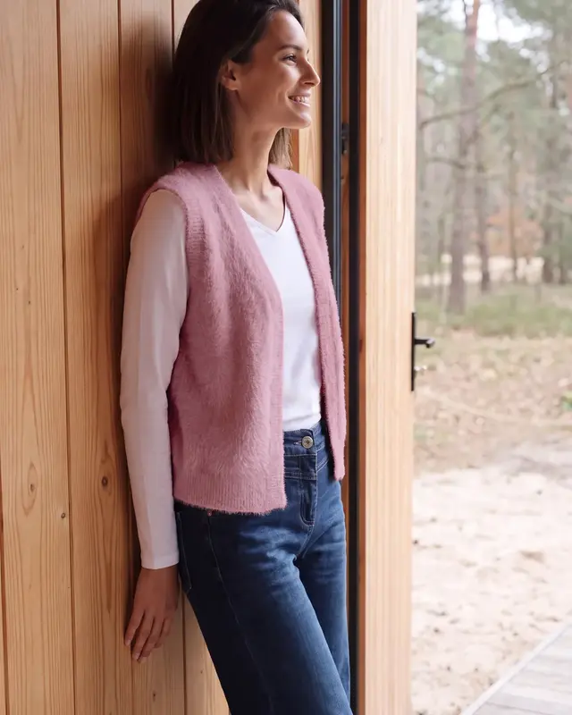 Cecil Open Cardigan, Feather Yarn - Velvet Rose