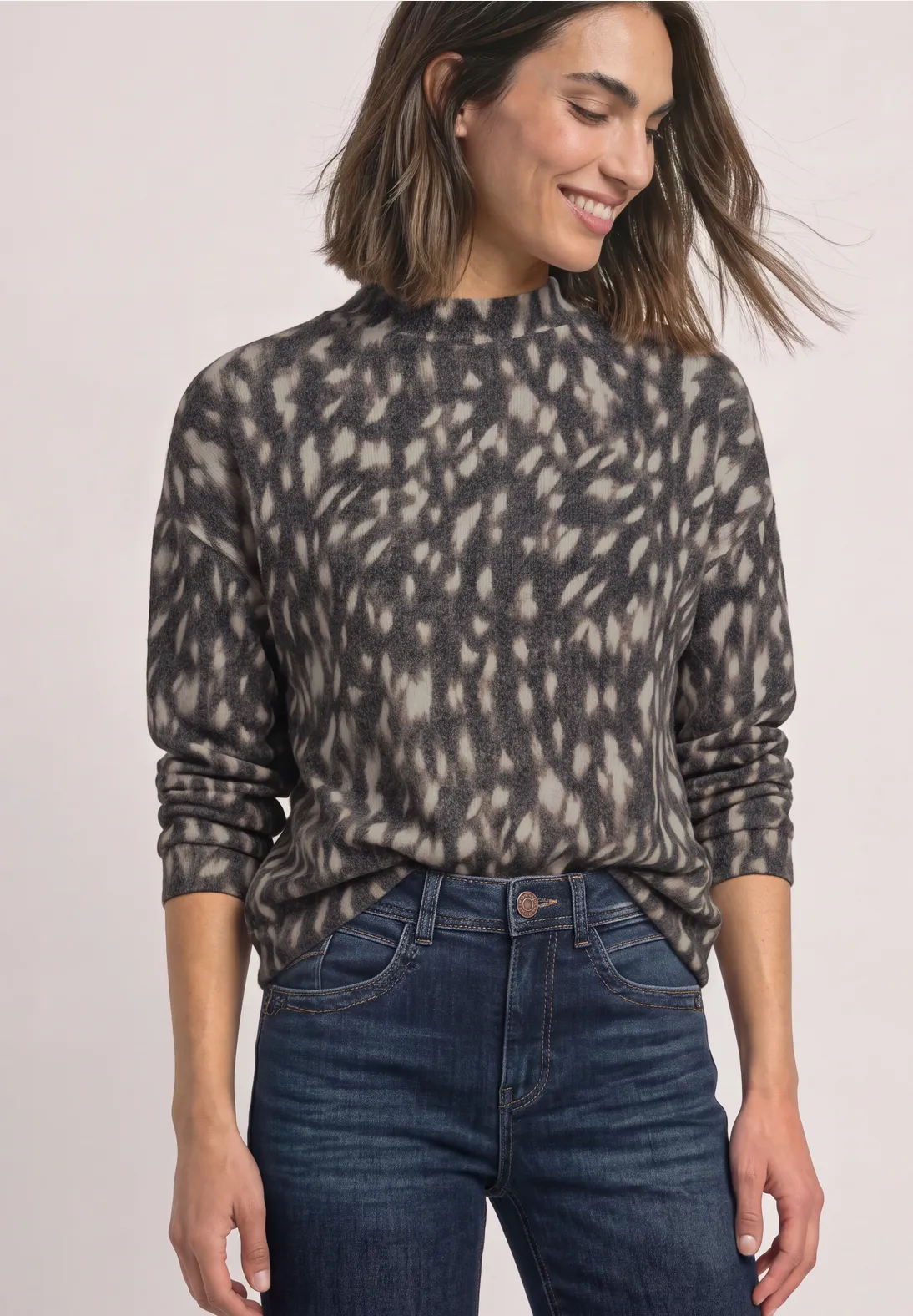 Street One Shirt met Bambi Print - Black
