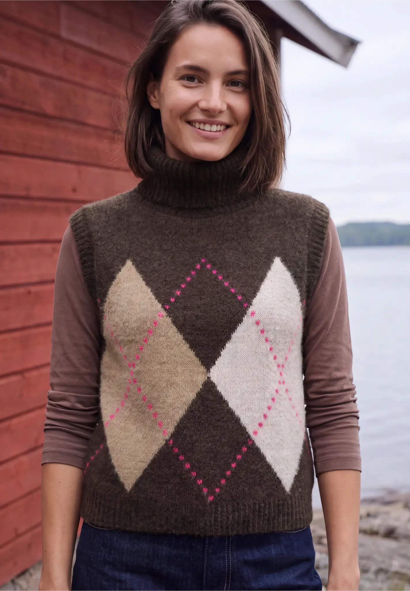 Cecil Sleeveless Vest with Argyle Pattern - Truffle Brown