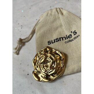 Susmie's Rose Medallion Gold