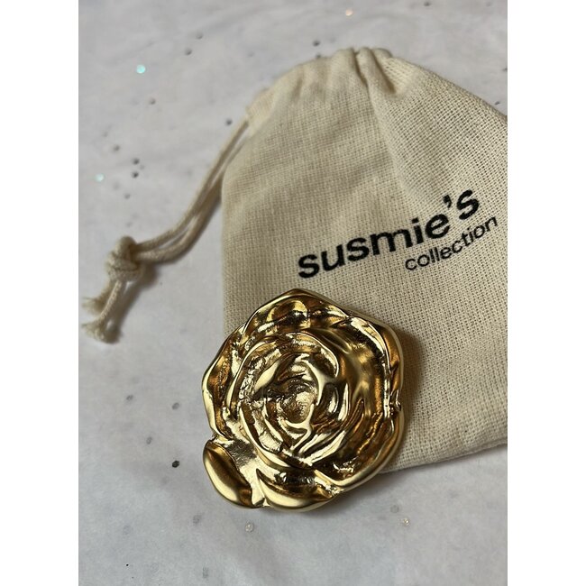 Susmie's Rose Medallion Gold