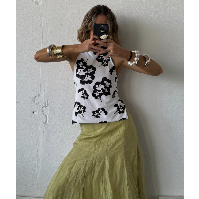 Susmie's Camelia Reversible Top
