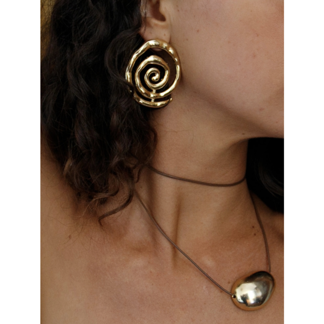 Susmie's Twirl Earrings Gold