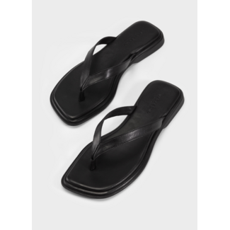 Vagabond Shoemakers Izzy Flip Flop Sandals Black